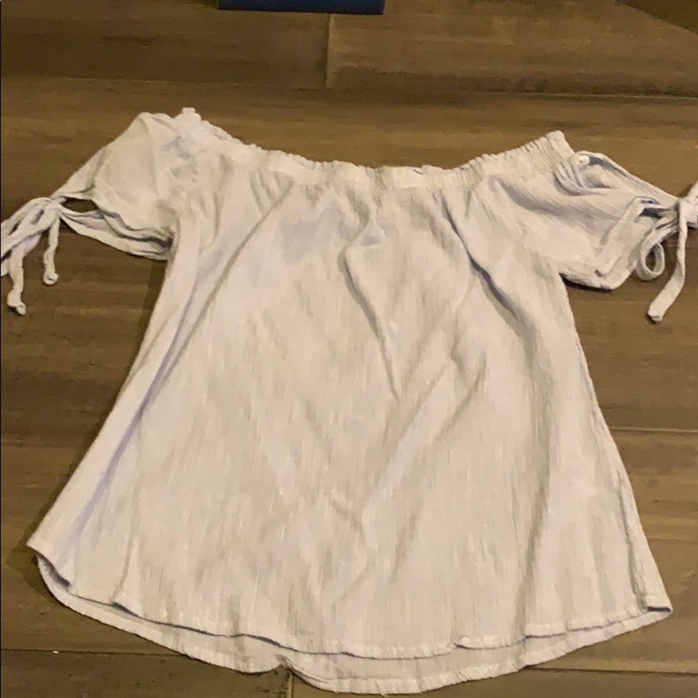 Off the should tie top